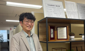 先輩社員の挨拶画像